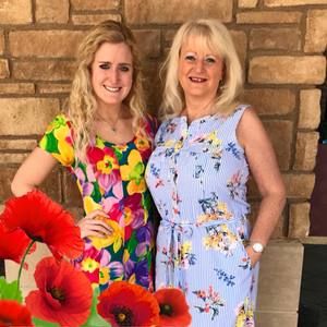 Meet your Posher, Debbie